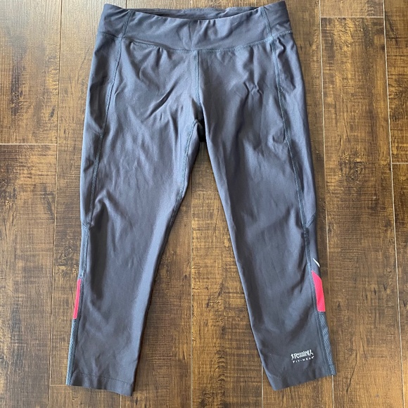 Running Room Grey Capri with Pink Mesh and Reflective Detailing - Picture 1 of 9